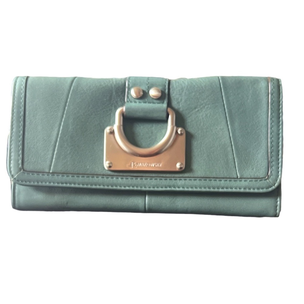 B MAKOWSKY WALLET LEATHER BI-FOLD - SILVER TONE HARDWARE